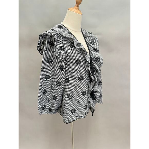 Entro gingham black & white embroidered tie front  top size small 3/4 sleeve - Picture 15 of 16